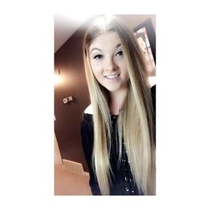 Meet your Posher, Brooke